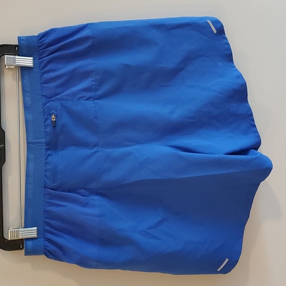 Nike Stride Men's 7" Inseam Dri-FIT 2-in-1 Running Shorts - Picture 2 of 4